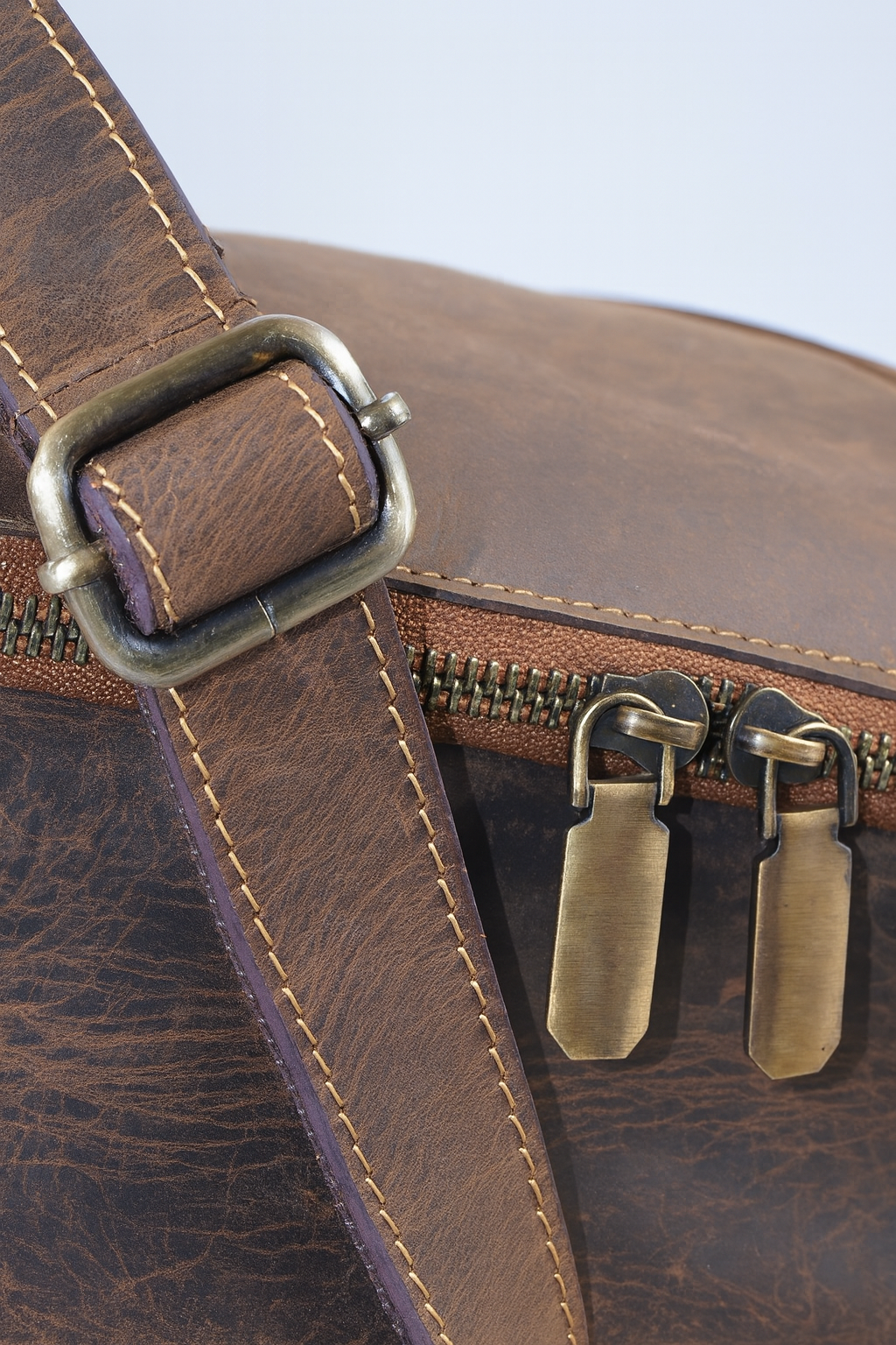 Zaino in Vera Pelle – Eleganza e Funzionalità - immagine 6